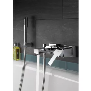Смеситель для ванны GROHE Sail Cube, хром (23438000) Смеситель для ванны GROHE Sail Cube, хром (23438000)