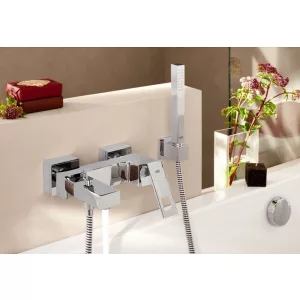 Смеситель для ванны GROHE Sail Cube, хром (23438000) Смеситель для ванны GROHE Sail Cube, хром (23438000)