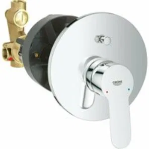 Смеситель для ванны GROHE BauEdge в комплекте с монтажной часть, хром (29079000) Смеситель для ванны GROHE BauEdge в комплекте с монтажной часть, хром (29079000)