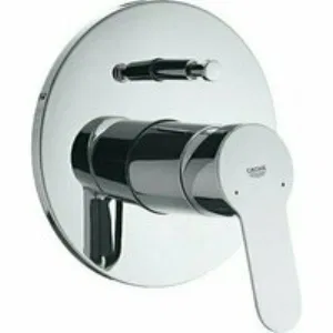 Смеситель для ванны GROHE BauEdge в комплекте с монтажной часть, хром (29079000) Смеситель для ванны GROHE BauEdge в комплекте с монтажной часть, хром (29079000)