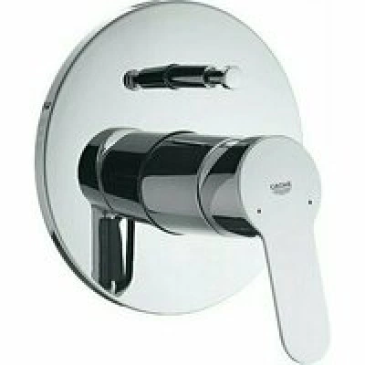 Смеситель для ванны GROHE BauEdge в комплекте с монтажной часть, хром (29079000) Смеситель для ванны GROHE BauEdge в комплекте с монтажной часть, хром (29079000)