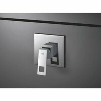 Внешняя часть смесителя для душа GROHE Eurocube, хром (24061000) Внешняя часть смесителя для душа GROHE Eurocube, хром (24061000)