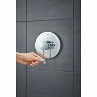 Внешняя часть смесителя для душа GROHE Essence, хром (24057001) Внешняя часть смесителя для душа GROHE Essence, хром (24057001)