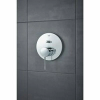Внешняя часть смесителя для ванны GROHE Essence на 2 потребителя, хром (24058001) Внешняя часть смесителя для ванны GROHE Essence на 2 потребителя, хром (24058001)