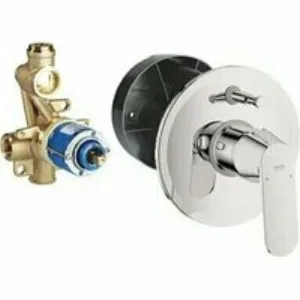 Смеситель для ванны GROHE Eurosmart Cosmopolitan с монтажной частью, хром (32879000) Смеситель для ванны GROHE Eurosmart Cosmopolitan с монтажной частью, хром (32879000)