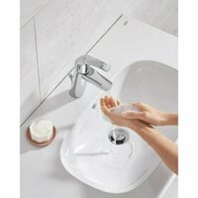 Раковина GROHE Euro Ceramic, накладная на столешницу 80 см,альпин-белый (3958400H) Раковина GROHE Euro Ceramic, накладная на столешницу 80 см,альпин-белый (3958400H)