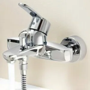Смеситель для ванны GROHE Eurostyle Cosmopolitan, хром (33591002) Смеситель для ванны GROHE Eurostyle Cosmopolitan, хром (33591002)
