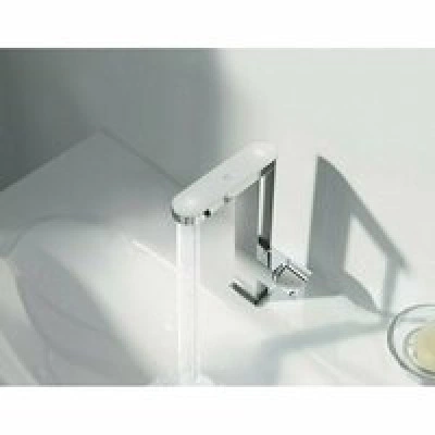 Смеситель для раковины GROHE Plus Digital с индикатором температуры, L-size, хром (23959003) Смеситель для раковины GROHE Plus Digital с индикатором температуры, L-size, хром (23959003)