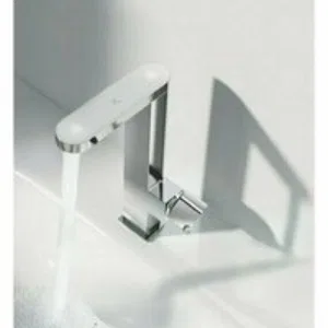 Смеситель для раковины GROHE Plus Digital с индикатором температуры, L-size, хром (23959003) Смеситель для раковины GROHE Plus Digital с индикатором температуры, L-size, хром (23959003)