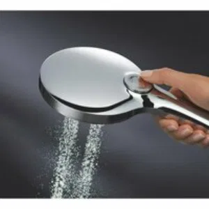 Ручной душ GROHE Rainshower SmartActive 130, 12 л/мин, 3 режима, белая луна (26544LS0) Ручной душ GROHE Rainshower SmartActive 130, 12 л/мин, 3 режима, белая луна (26544LS0)