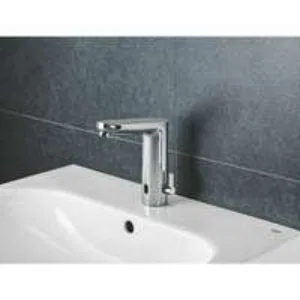 Смеситель для раковины GROHE Eurosmart Cosmopolitan E инфракрасный, L-size, хром (36422000) Смеситель для раковины GROHE Eurosmart Cosmopolitan E инфракрасный, L-size, хром (36422000)