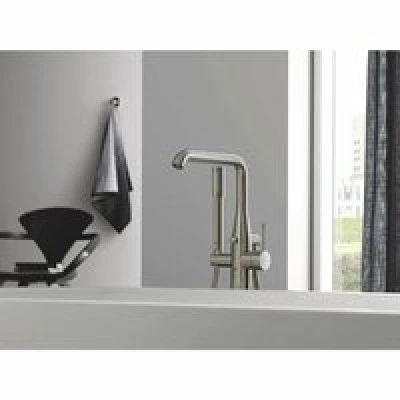 Внешняя часть смесителя для ванны GROHE Essence напольного монтажа, никель матовый (23491EN1) Внешняя часть смесителя для ванны GROHE Essence напольного монтажа, никель матовый (23491EN1)