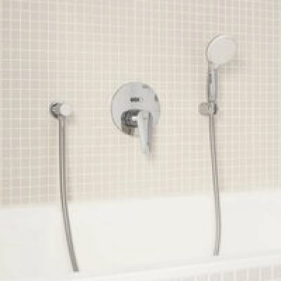 Внешняя часть смесителя для ванны GROHE BauEdge, хром (24162001) Внешняя часть смесителя для ванны GROHE BauEdge, хром (24162001)