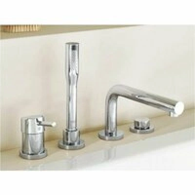 Смеситель для ванны GROHE Essence на 4 отверстия, на край ванны, хром (19578001) Смеситель для ванны GROHE Essence на 4 отверстия, на край ванны, хром (19578001)
