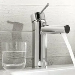Смеситель для раковины GROHE Essence с цепочкой, S-size, хром (32899001) Смеситель для раковины GROHE Essence с цепочкой, S-size, хром (32899001)