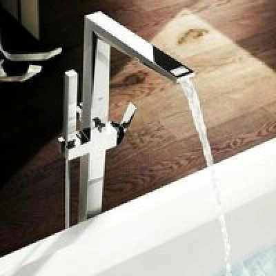 Внешняя часть смесителя для ванны GROHE Allure Brilliant напольного монтажа, хром (23119001) Внешняя часть смесителя для ванны GROHE Allure Brilliant напольного монтажа, хром (23119001)