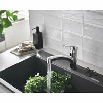 Смеситель для кухни GROHE Start QuickFix с низким вытяжным изливом, хром (30531001) Смеситель для кухни GROHE Start QuickFix с низким вытяжным изливом, хром (30531001)