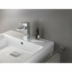 Держатель для полотенца GROHE Essentials Cube двойной, поворотный, хром (40624001) Держатель для полотенца GROHE Essentials Cube двойной, поворотный, хром (40624001)
