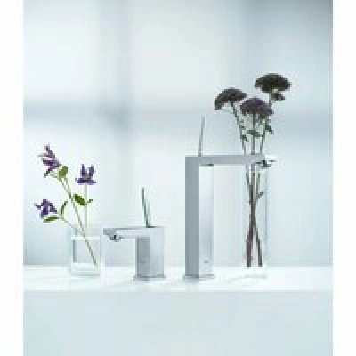 Смеситель для раковины GROHE Eurocube Joy с донным клапаном, S-size, хром (23654000) Смеситель для раковины GROHE Eurocube Joy с донным клапаном, S-size, хром (23654000)