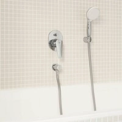Смеситель для ванны GROHE BauEdge в комплекте с монтажной , хром (29039001) Смеситель для ванны GROHE BauEdge в комплекте с монтажной , хром (29039001)