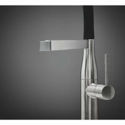 Смеситель для кухни GROHE Essence c профессиональным изливом, суперсталь (30503DC0) Смеситель для кухни GROHE Essence c профессиональным изливом, суперсталь (30503DC0)
