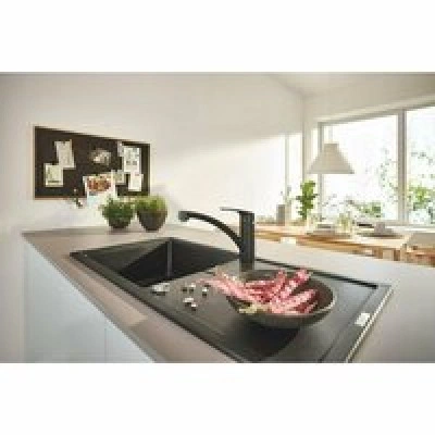 Смеситель для кухонной мойки GROHE Eurosmart с поворотным изливом, матовый черный (332812433) Смеситель для кухонной мойки GROHE Eurosmart с поворотным изливом, матовый черный (332812433)