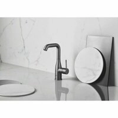 Смеситель для раковины GROHE Essence с донным клапаном, L-size, темный графит матовый (32628AL1) Смеситель для раковины GROHE Essence с донным клапаном, L-size, темный графит матовый (32628AL1)